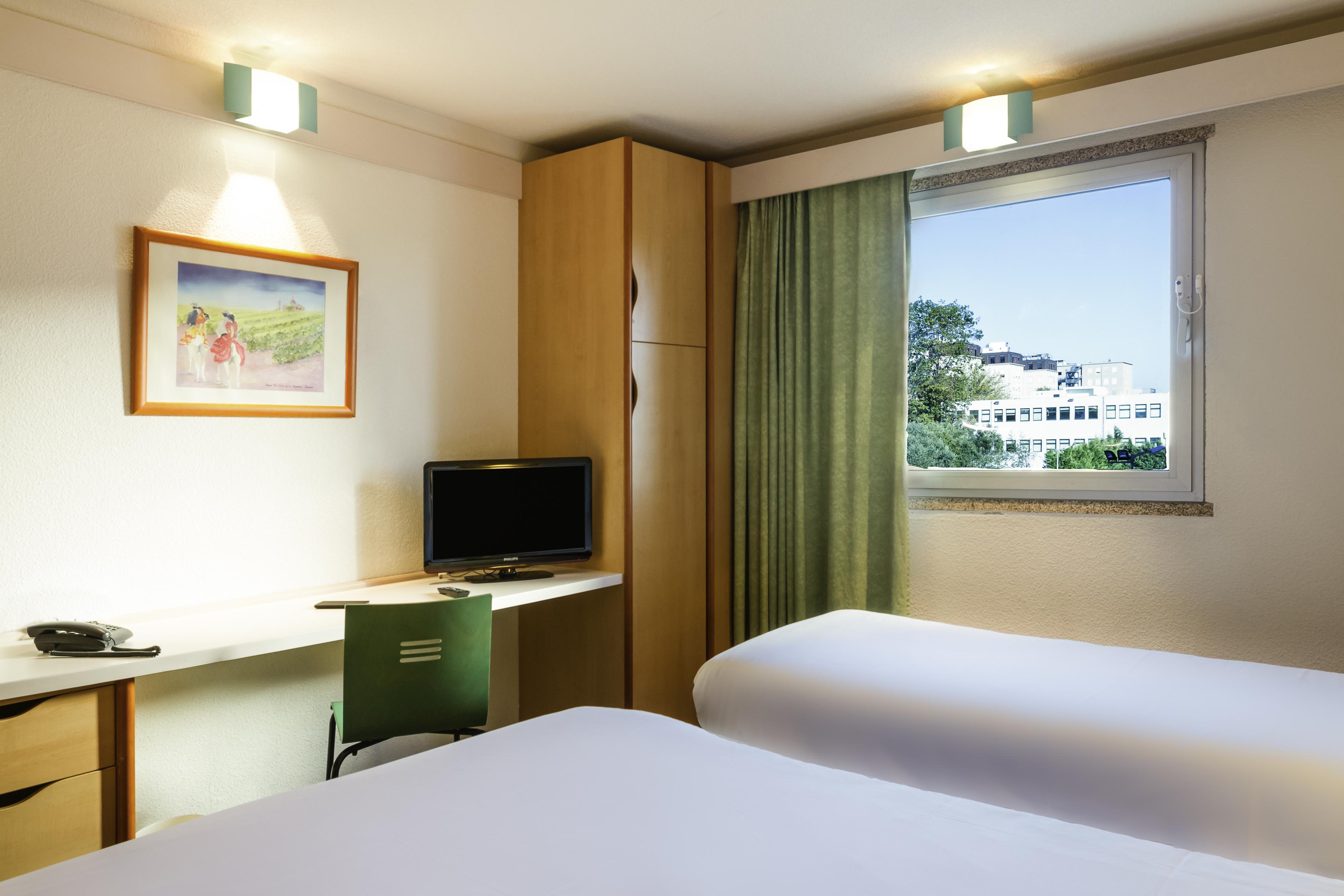 Hotel Ibis Porto Sao Joao Luaran gambar