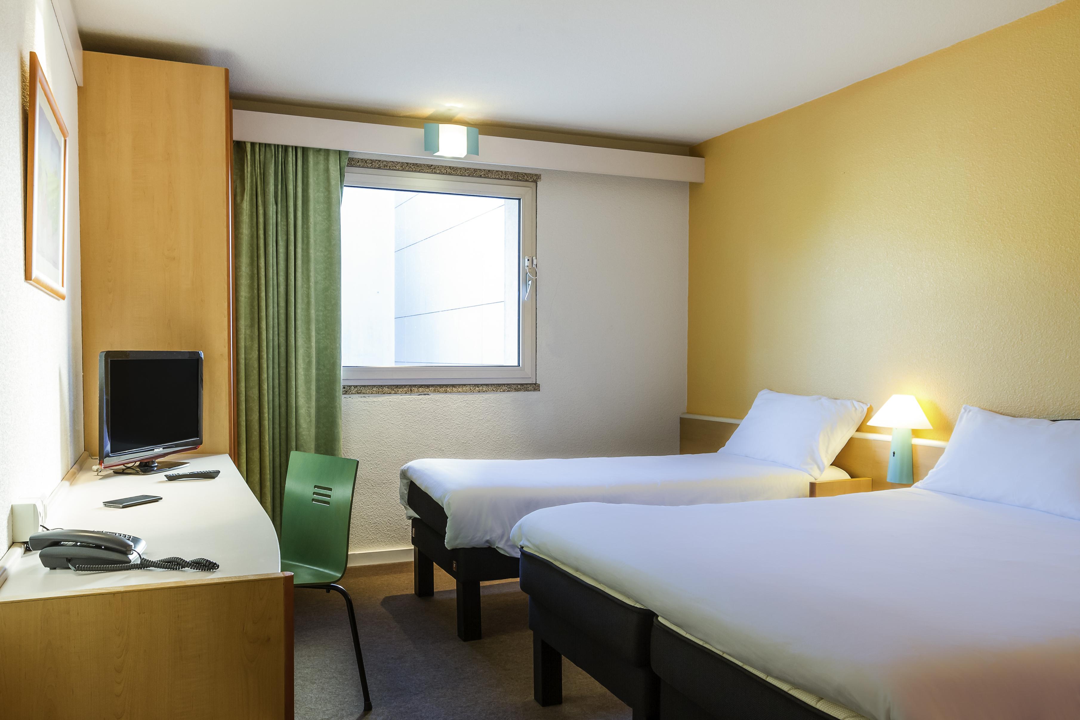 Hotel Ibis Porto Sao Joao Luaran gambar