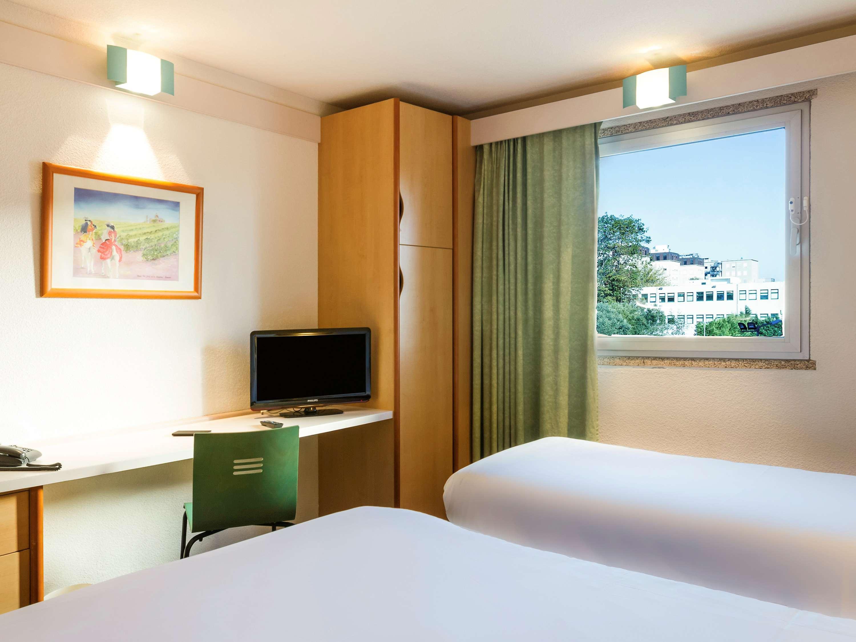 Hotel Ibis Porto Sao Joao Luaran gambar
